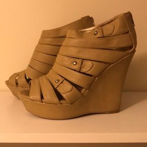 Charlotte Russe Nude Platform Wedges | Size 8